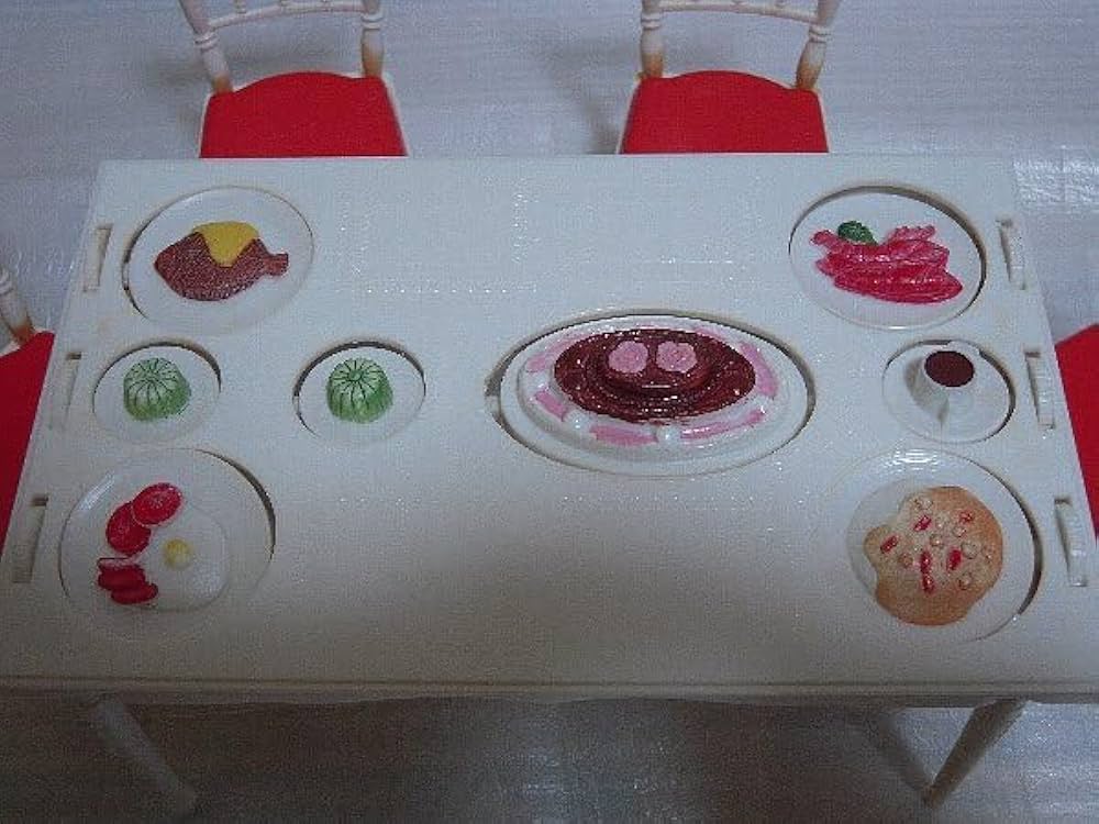 Amazon.co.jp: 昭和レトロ リカちゃんの白い白い家具セット